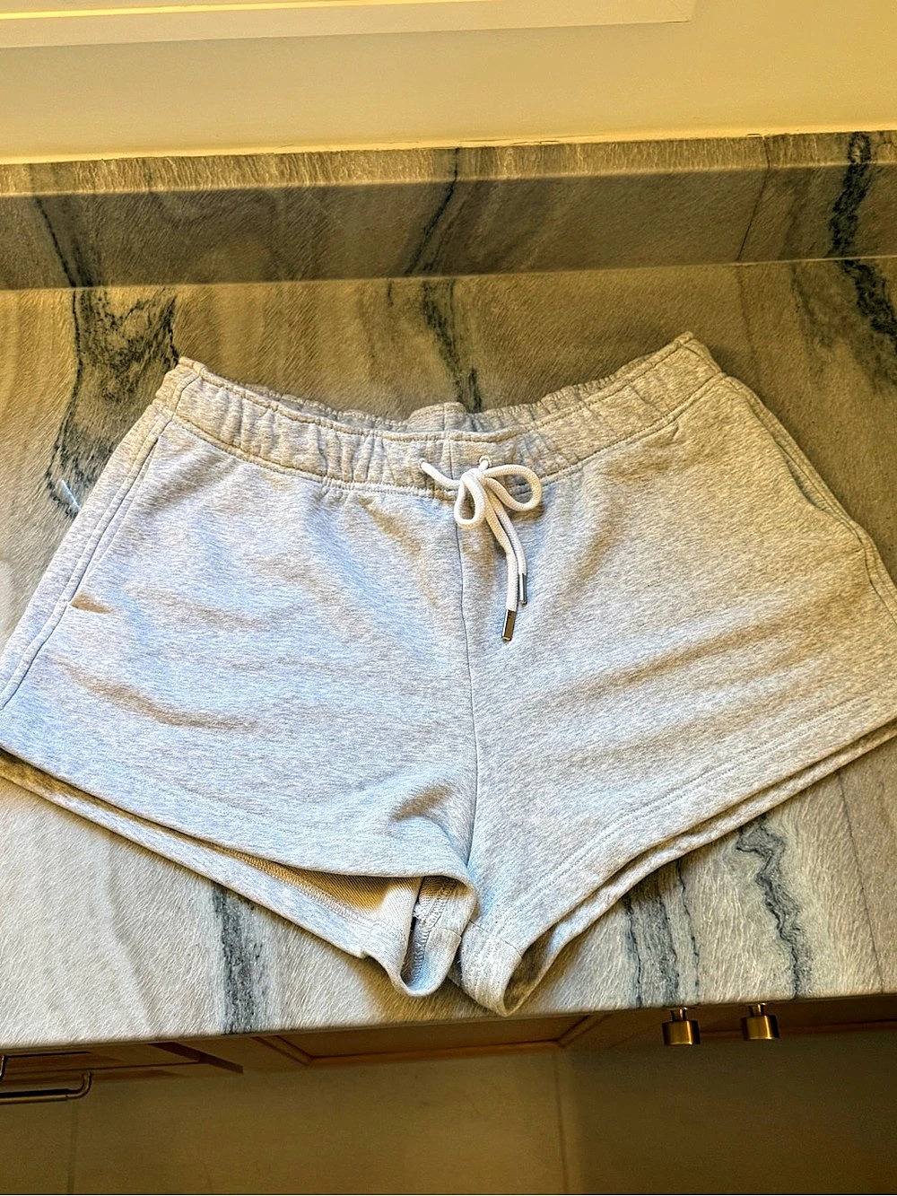 Athleta Heavyweight Terry Mid Rise 3” Shorts Gray Large